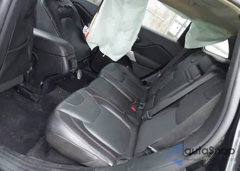 2018 Jeep Cherokee Trailhawk from USA, damaged, VIN 1C4PJMBX2JD517730